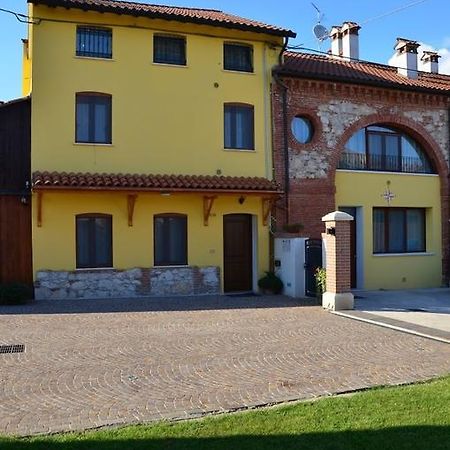 Вілла Agriturismo Alla Corte Costabissara Екстер'єр фото