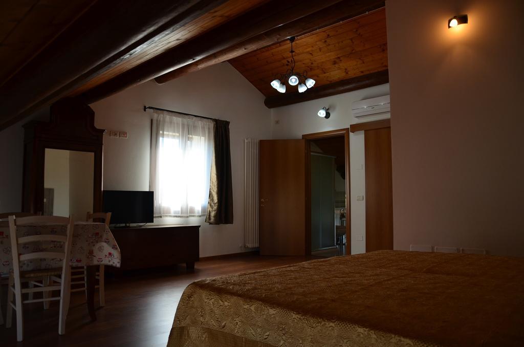 Вілла Agriturismo Alla Corte Costabissara Екстер'єр фото